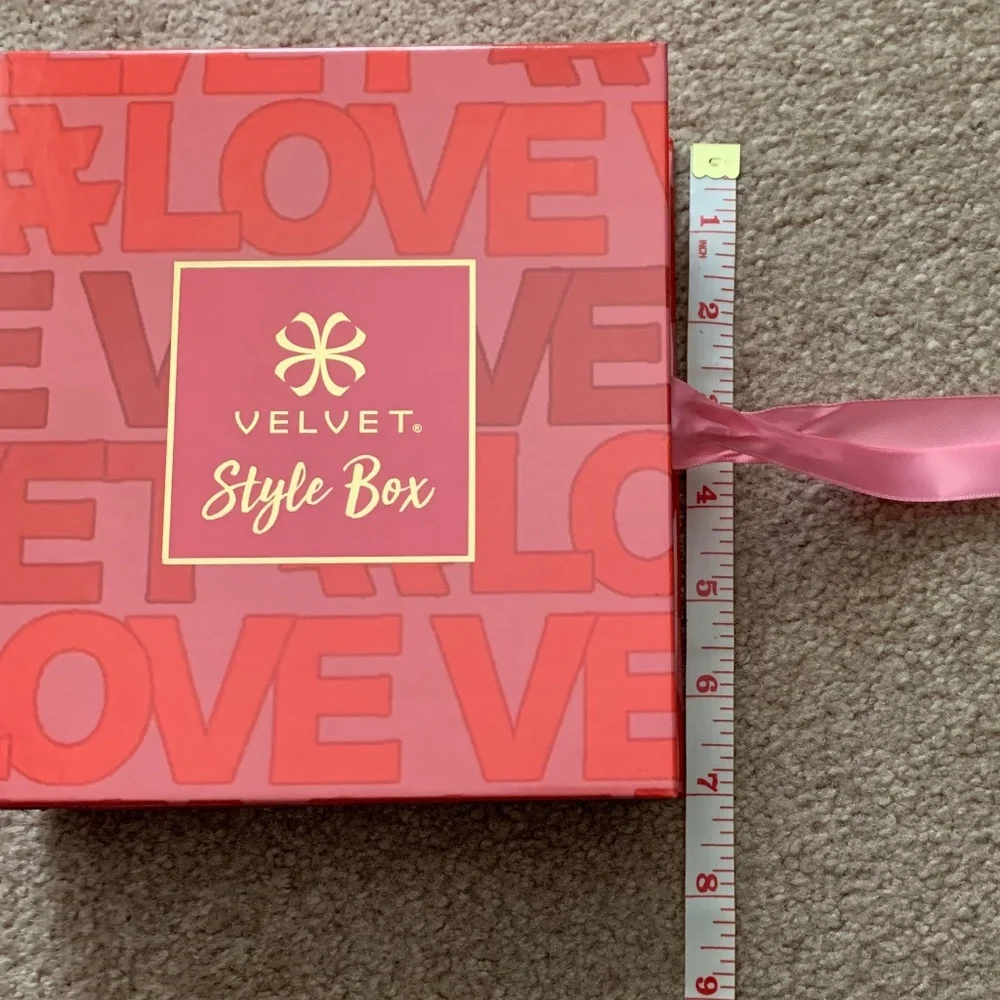 NEW!  VELVET Sunglass Storage Box with Tie Bow